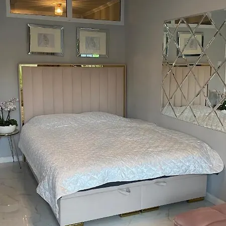 Gold Glamour Z Dwoma Sypialniami, Duzy Balkon Apartamento *