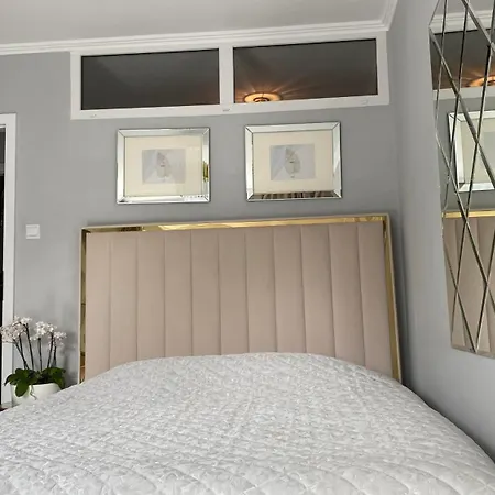 Gold Glamour Z Dwoma Sypialniami, Duzy Balkon דירה *