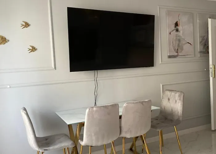 Gold Glamour Z Dwoma Sypialniami, Duzy Balkon דירה