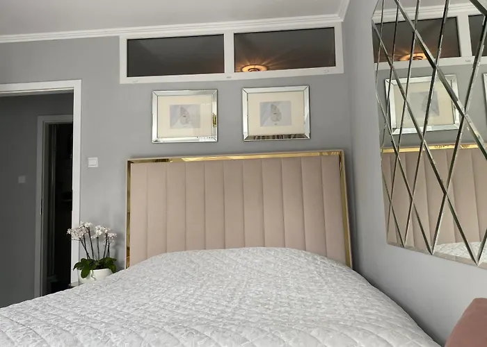 Gold Glamour Z Dwoma Sypialniami, Duzy Balkon דירה *